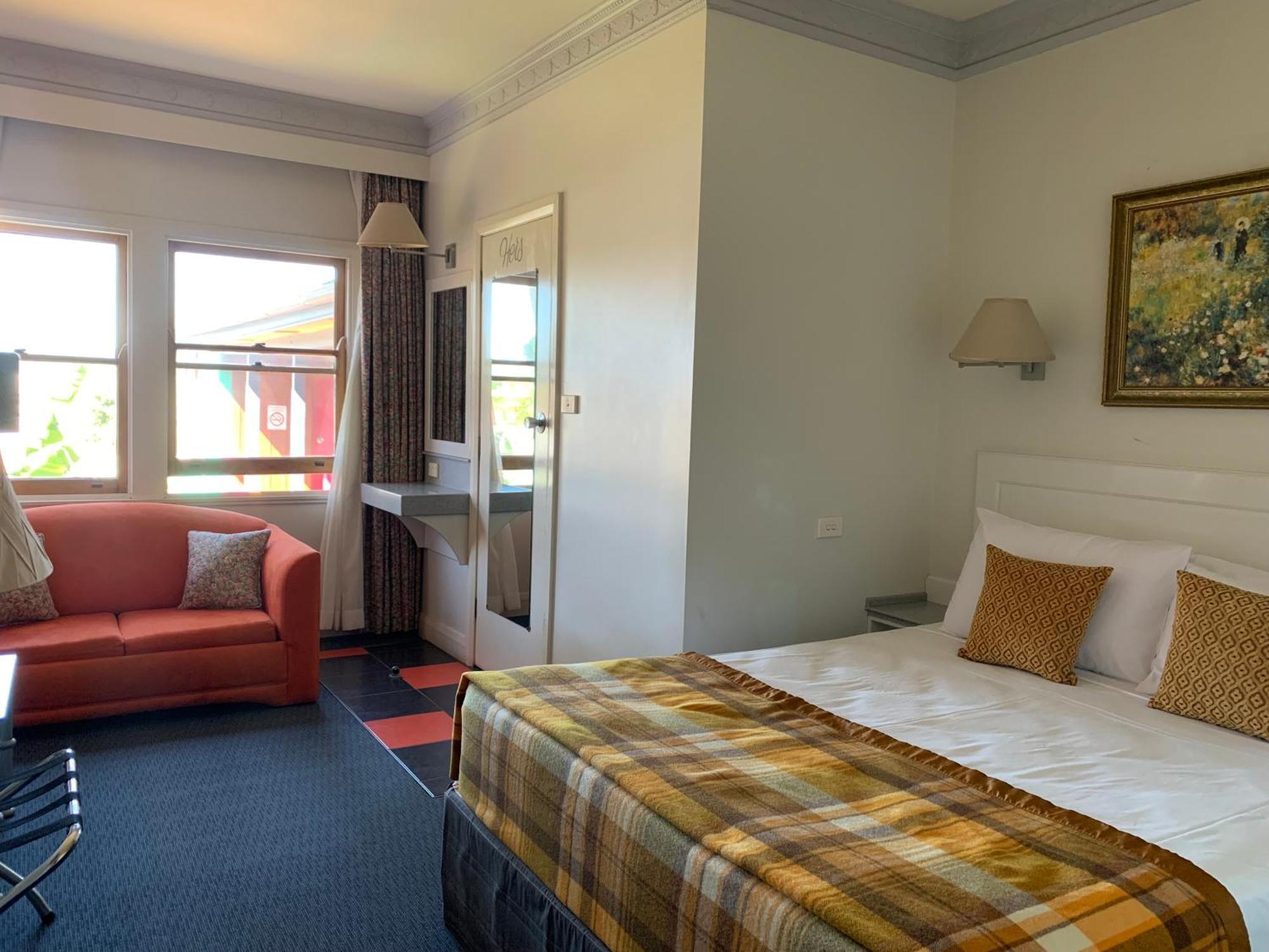 Moruya Monarch Hotel Exterior photo